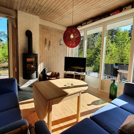 Adelisa - 600m From The Sea By Interhome