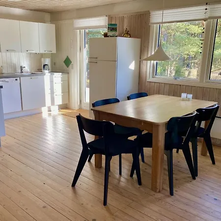 Adelisa - 600m From The Sea By Interhome *